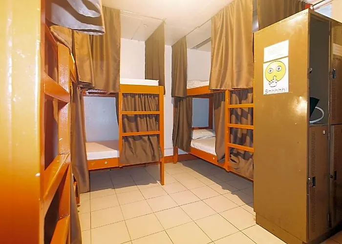 Stay Malate Hostel By Reddoorz