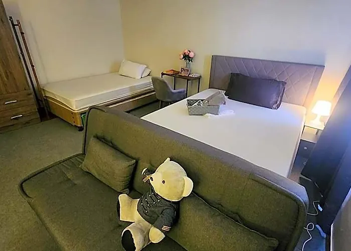 Empress Suite Smdc Hope Residences Condotel With Unliwifi