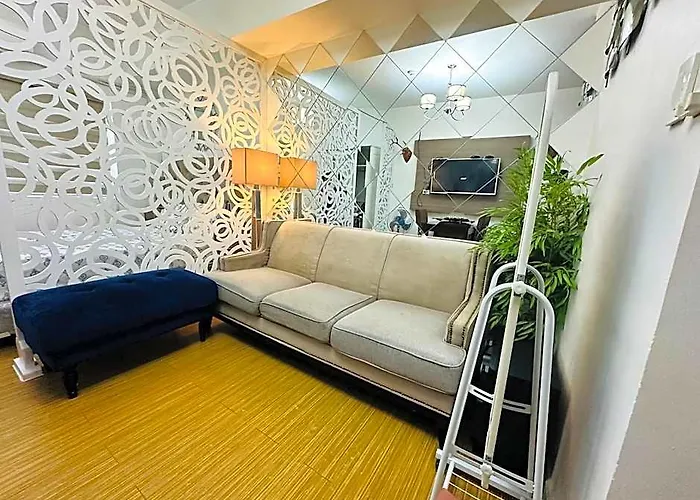 Near Mc Kinley Bgc 1 Bedroom With Balcony Neflix
