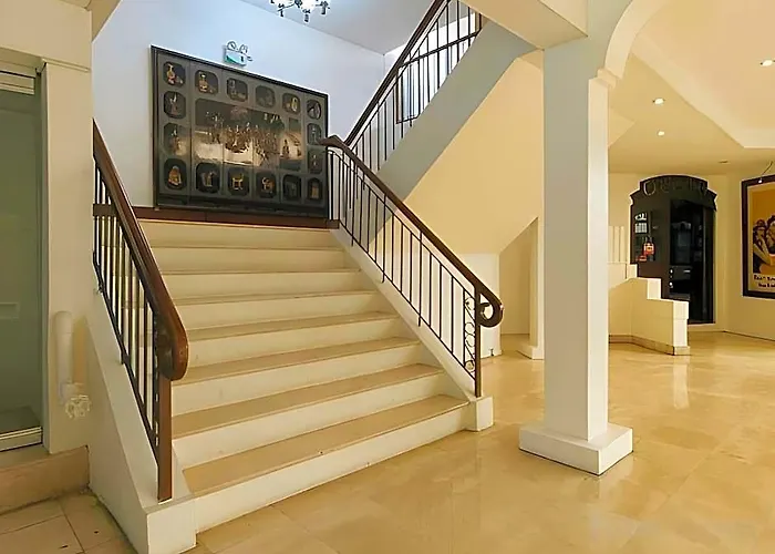Garden Plaza Hotel