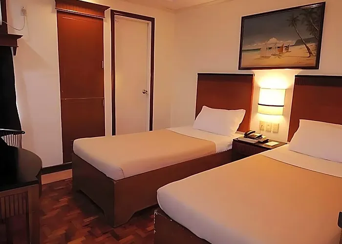 Royale Parc Inn & Suites Annapolis Cubao