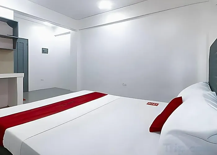 Reddoorz @ Najar Residences Near Naia Terminal