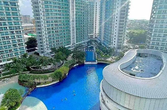 Azure Urban Beach Resort By Melrose Avenue