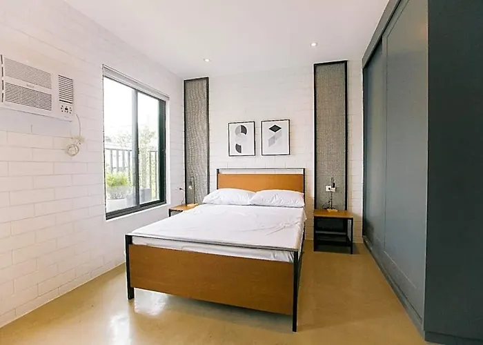 Studio Deluxe Room In Araneta City Cubao
