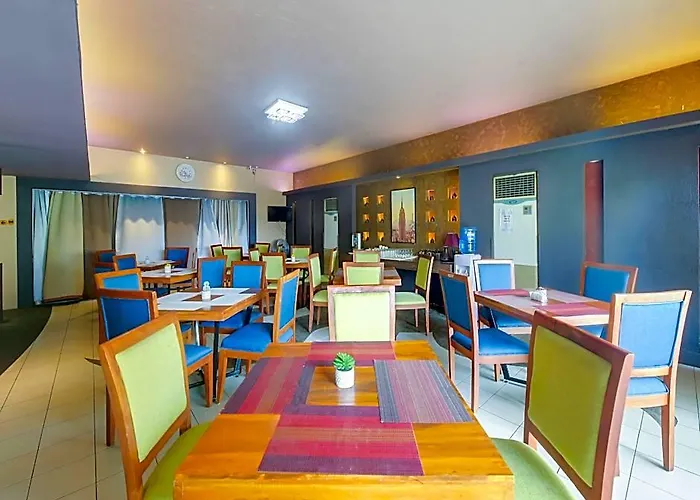 Oyo 902 Comfy Inn Manila