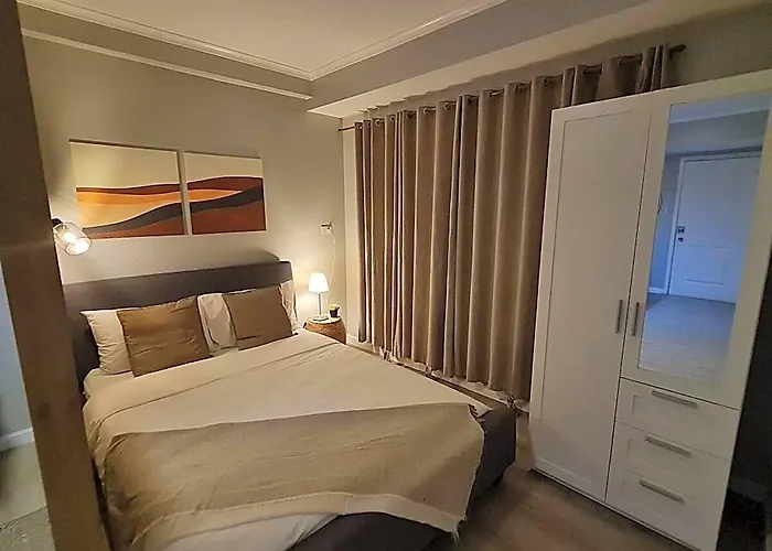 Homey Spacious Condo Unit In Bgc - B Soma Nt