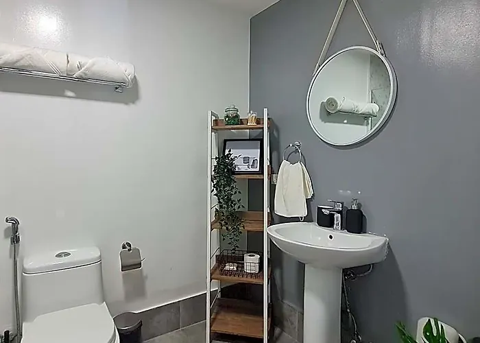 Homey Spacious Condo Unit In Bgc - B Soma Nt