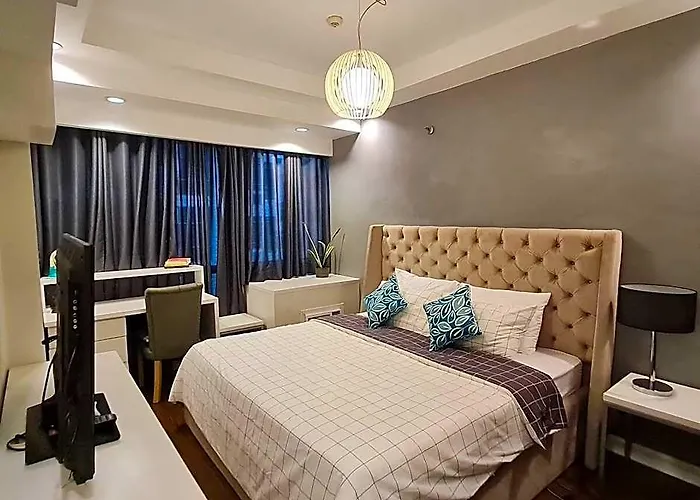 Big 2Br Near Burgos Circle,St Lukes -P Hamptons T1