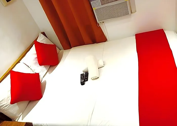 Makati One Poblacion Hotel
