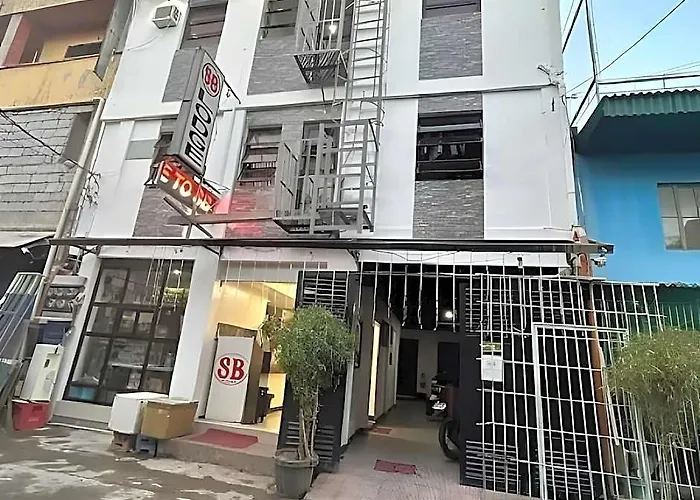 Reddoorz @ S.B. Lodge Taguig