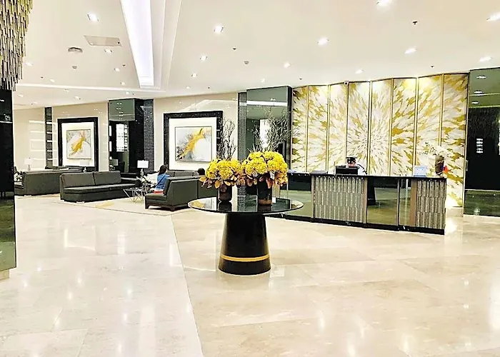 Gavin'S Place @ Fame Residences