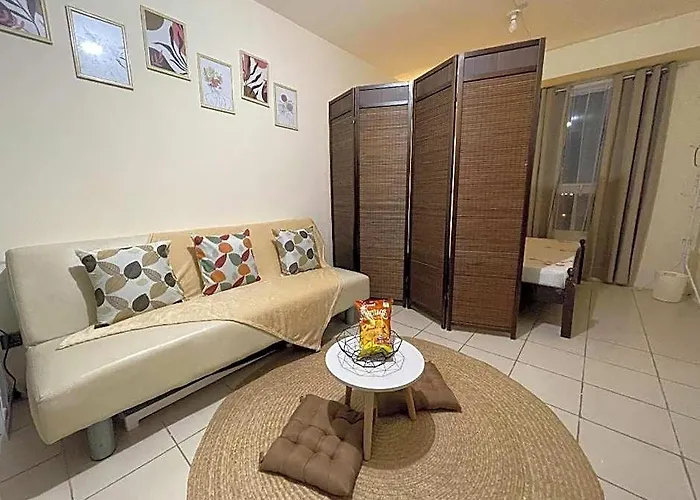 Urban Deca Homes Manila Rustic Cozy Staycation