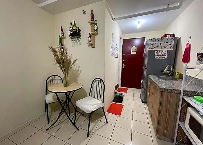 Urban Deca Homes Manila Rustic Cozy Staycation