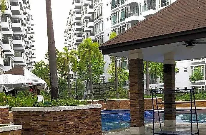 Cf10C Condominium @The Parkside Villas