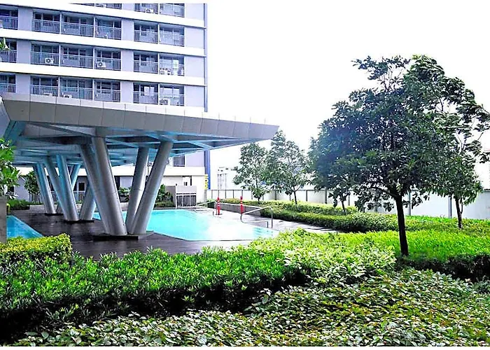 Iona Reign'S Vacation Unit At Fame Residences