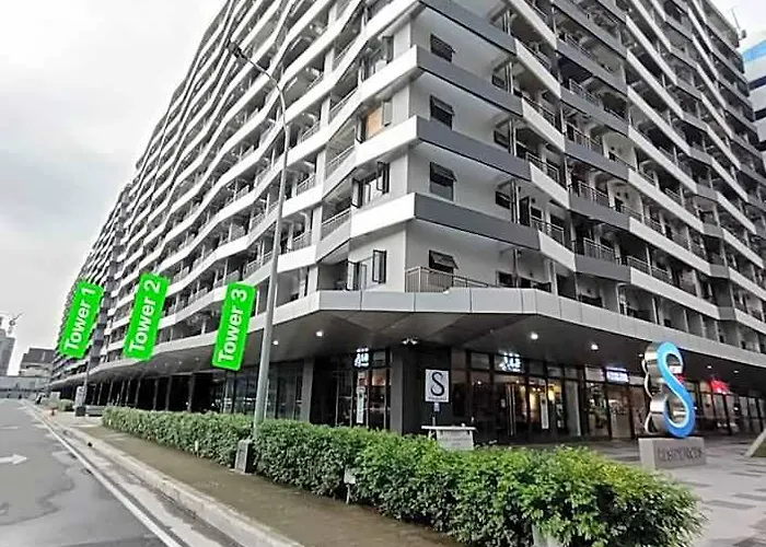Cozypura Staycation Near Moa, Airport , With Free Fast Wifi, Netflix And Pay Parking