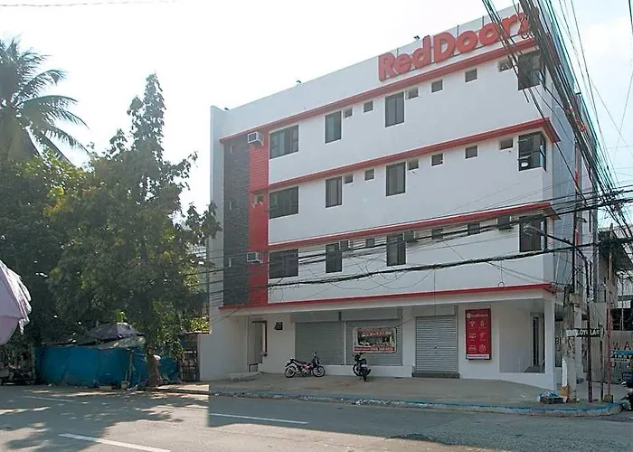 Reddoorz Near Ust Sampaloc Manila