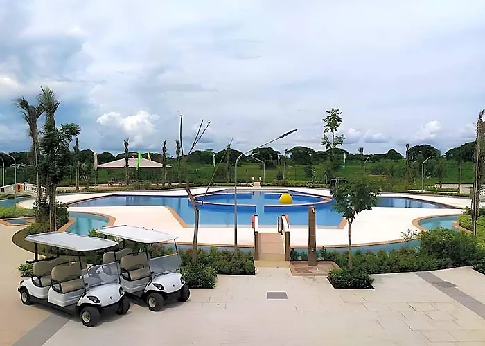 Aquamira Hotel & Resort