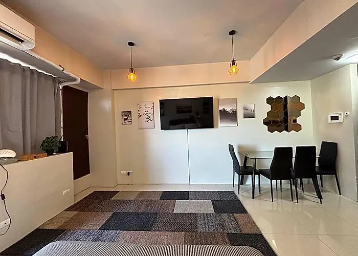 One Palm Tree Villas Short Walk Via Runway Manila Naia T3