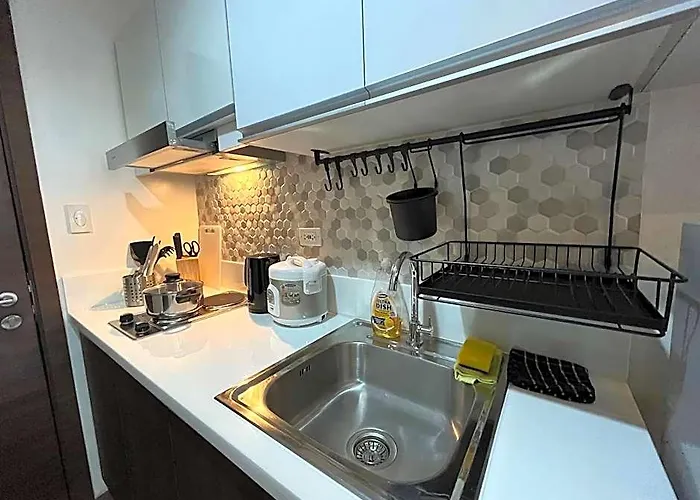 Homey 1 Bedroom Unit At Air Residences