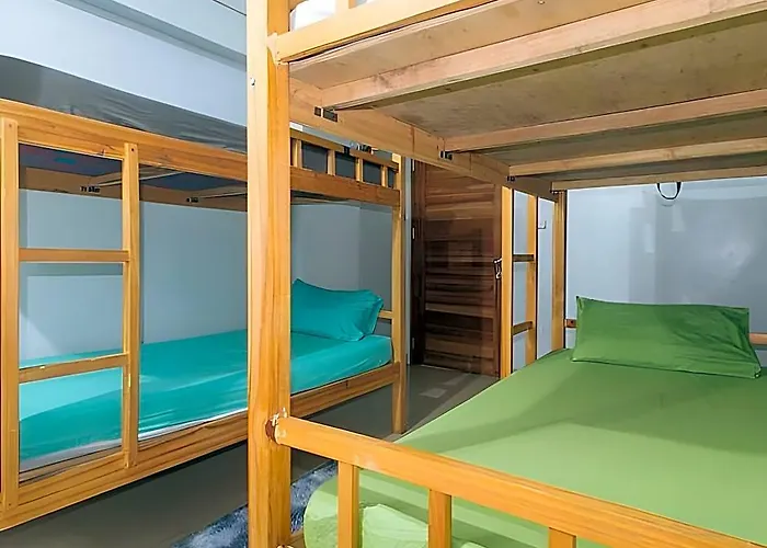 Budget Backpackers Transient House Near Naia By Reddoorz