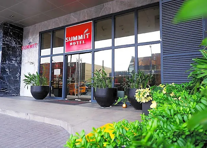 Summit Hotel Greenhills