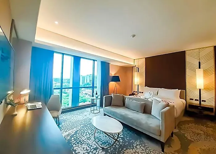 The Excelsior Hotel Las Pinas