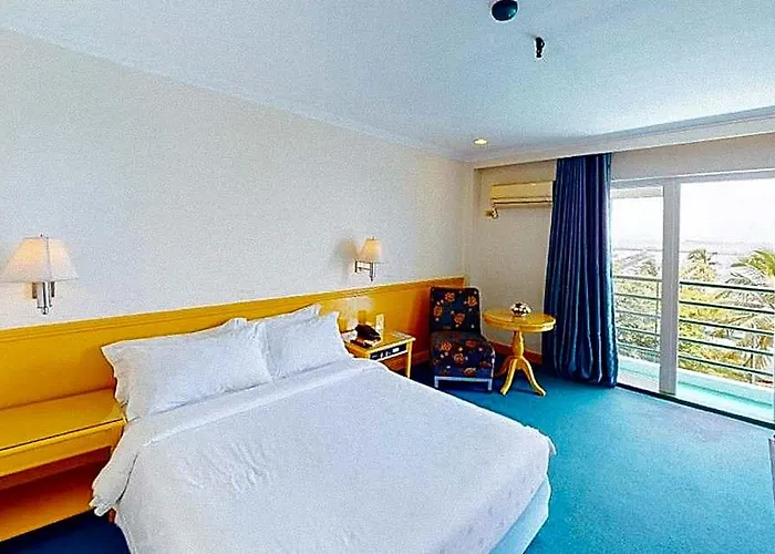 Aloha Hotel Roxas Boulevard Manila