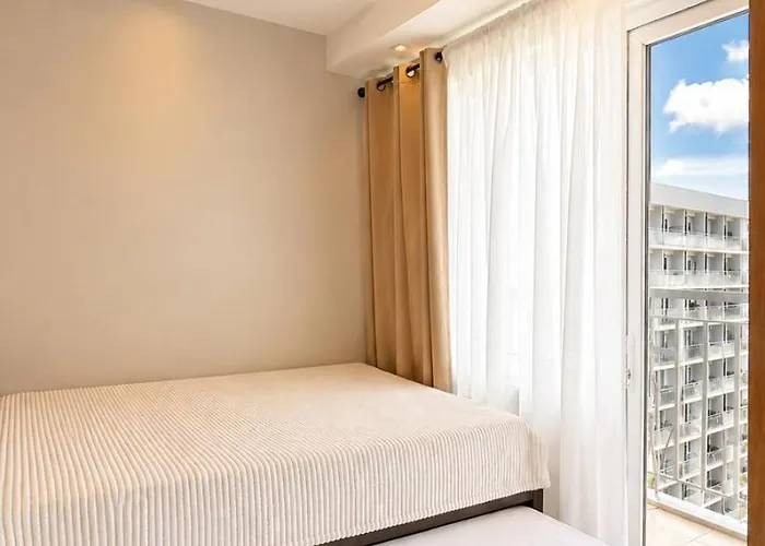 Serpent Stays At Shell Residences Moa
