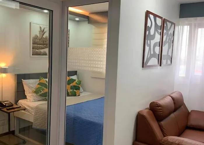 909A Wynn Plaza Condominium