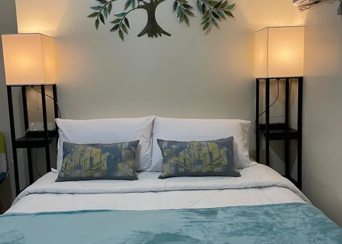 25Th Manhattan Condo, Araneta City