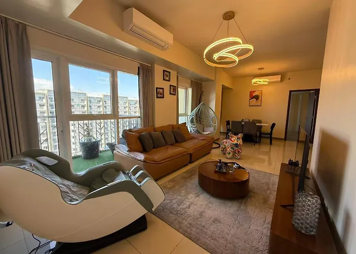 Adjacent 4Br, 5Br, 6Br,7Br,8Br, 9Br, 10Br For Group Event & Family Reunion Booking II Seaview Or Pool View II Next To Okada, Airport, Moa