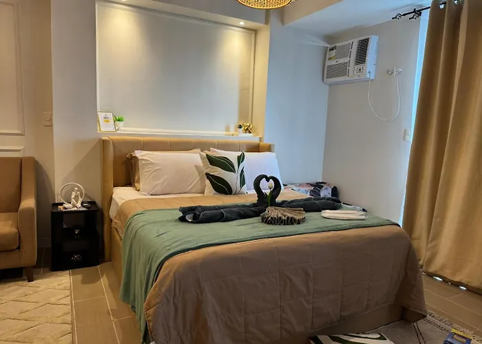 Luxury Staycation | Venice W/ Balcony Near Bgc