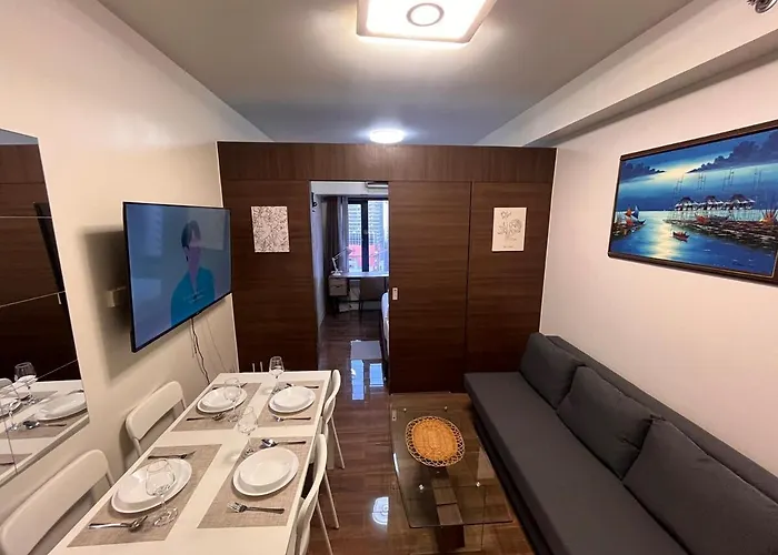 Minimalist 1Br, Ayalaview, 65In Tv With Netflix , Air