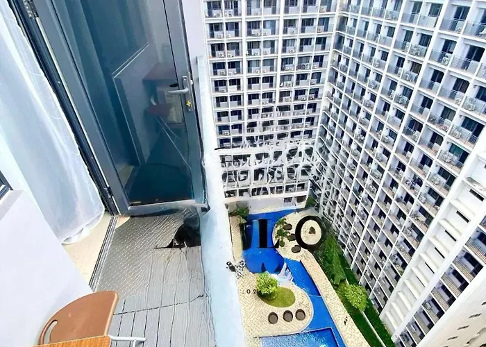 1Bedroom With Balcony Poolview At Shore3 Near Moa And Naia With Netflix And Pool Newlyturnover Unit