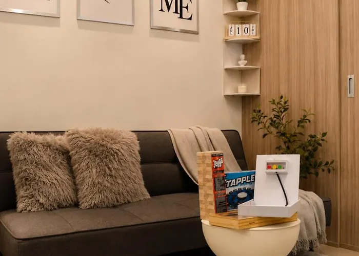 Grey & Wood 1Br With Pool View Shore 2 Near Moa