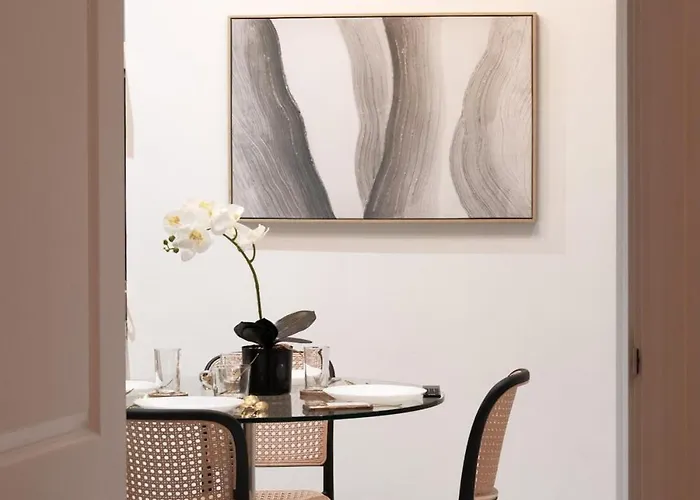 New! Modern Chic 2Br Condo With Fast Wifi