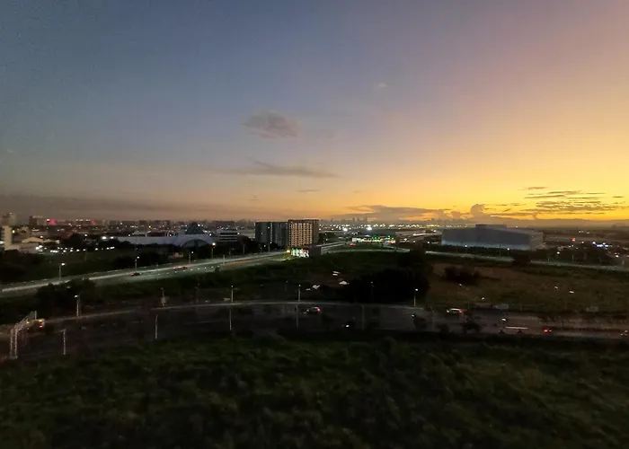 A Slice Of Peace Staycation Near Airport