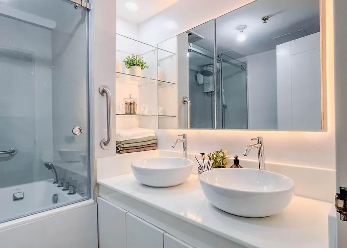 Emmas Place Naia 2Br Condo Jacuzzi Suite Free Parking