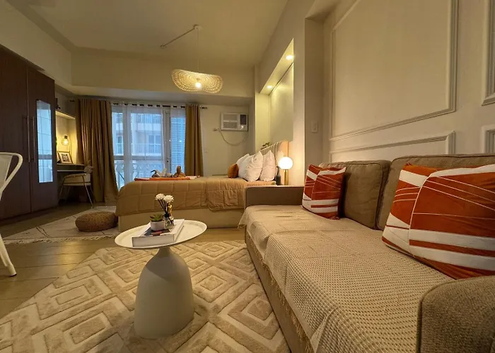 Cozy Venice Mckinley Staycation | Pool & Wifi