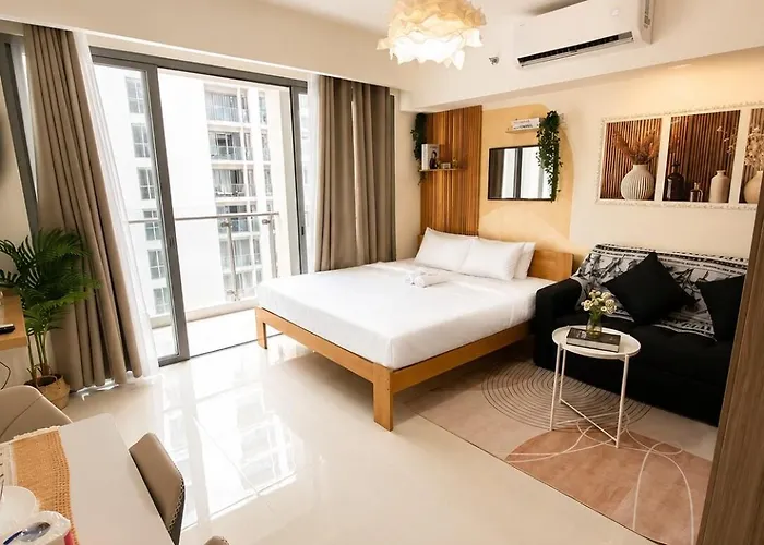 Luxury Condo Near Naia Airport & Moa With Free Pool & Gym