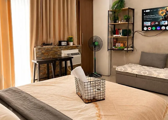 Modern Studio Across NAIA T3 Pool Access&Netflix