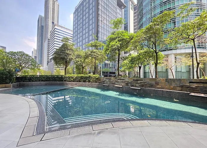 Bgc Central And Cosy Condo Near Highstreet St Lukes Shangrila And Ascott Hotel