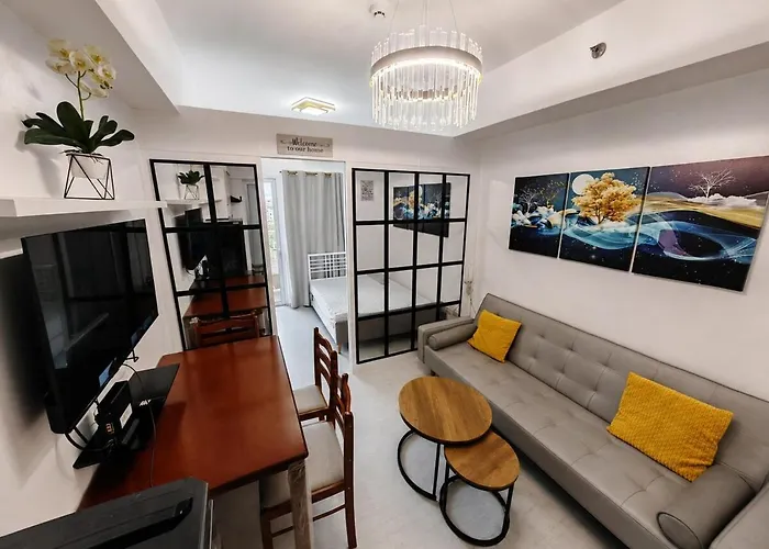 Wifi, Mini Karaoke, Pool, Near Bgc & Naia