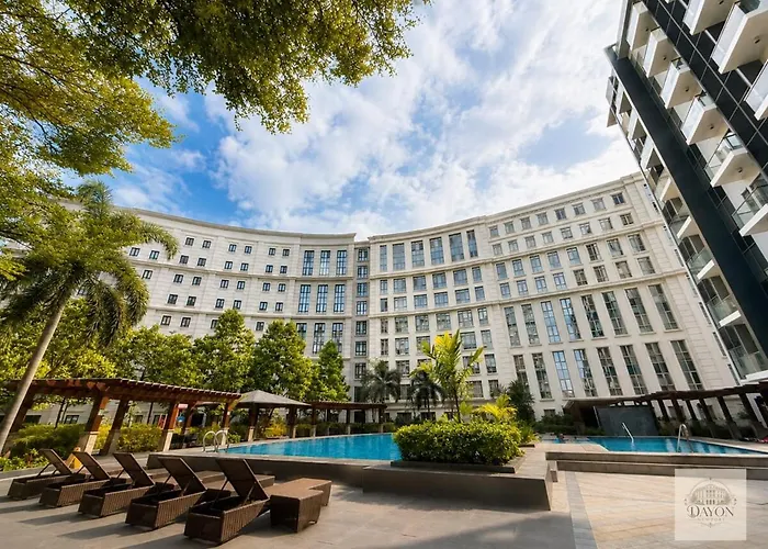 Stylish Retreat Near Naia Terminal 3