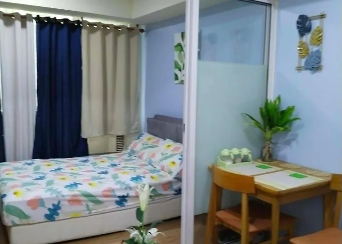 Palm Suites Azure Beach Resort Manila