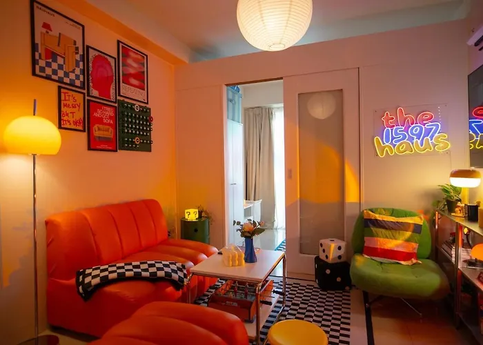 Cozy Bauhaus Space Near Moa & Airport Shore