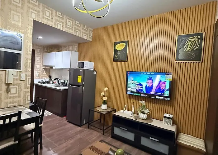 The Pent Suites - Stunning 46F Skyline View Makati