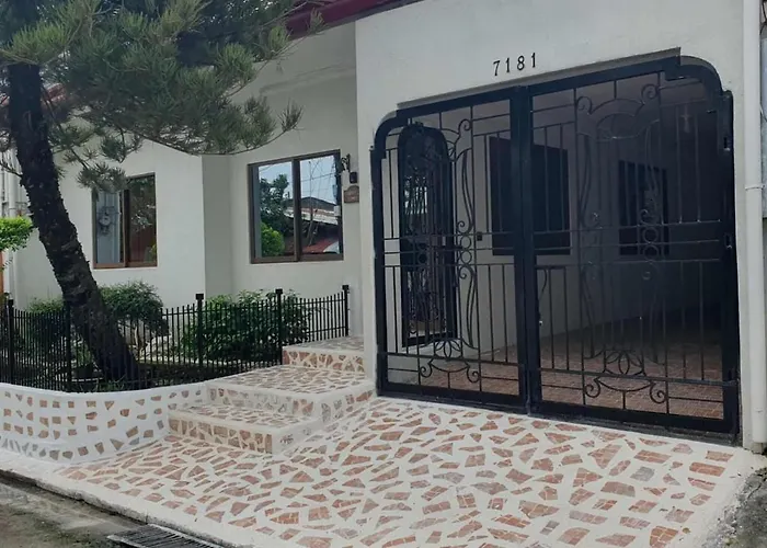 Gandrielle Home