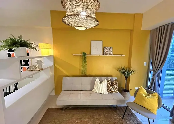 Naia Stay 1Br One Palm Tree Villas Newport Balcony